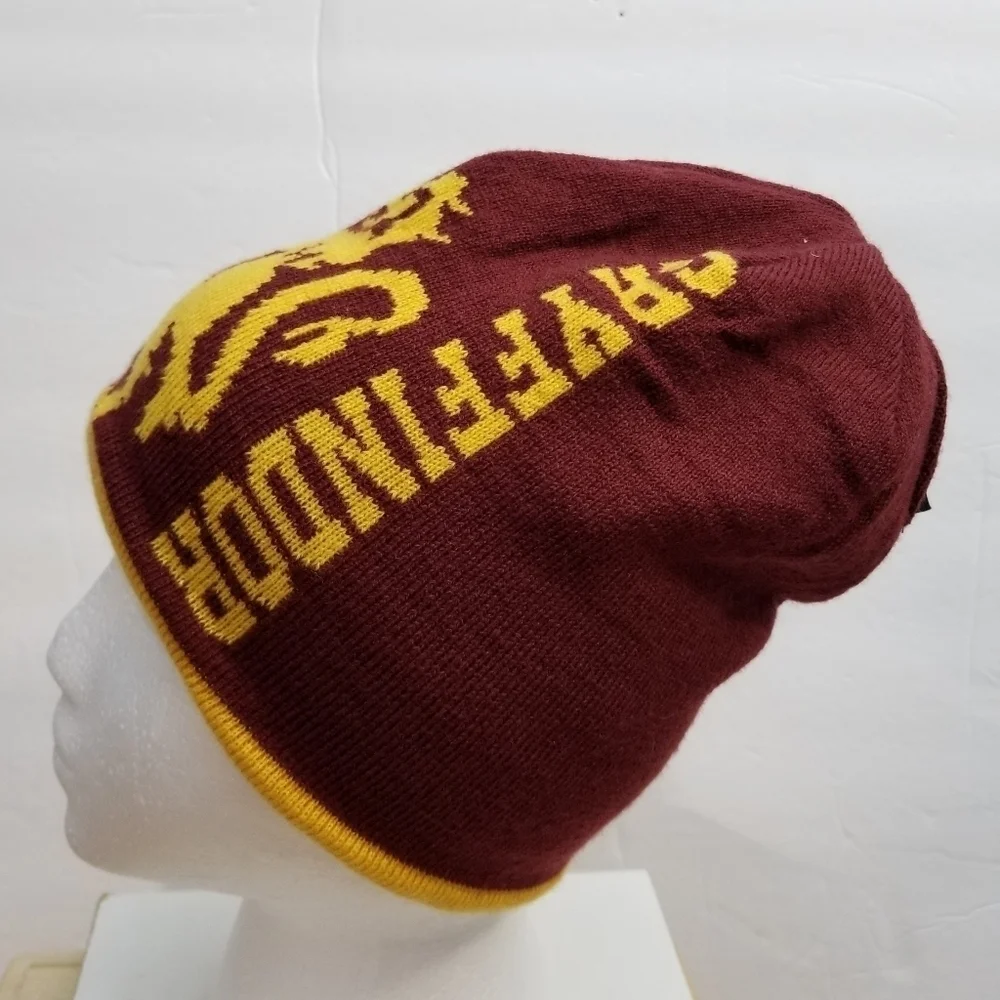 Harry Potter Gryffindor Reversible Unisex Beanie, O/S